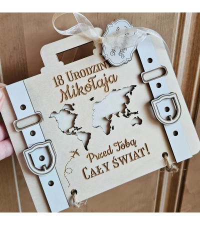 Personalizowana Walizka na Pieniądze - Pamiątka Urodzinowa z Mapą Świata